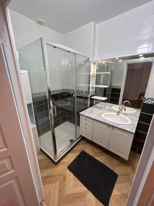 Grand Cru * Magnifique Duplex Au Coeur D'Epernayアパートメント エクステリア 写真