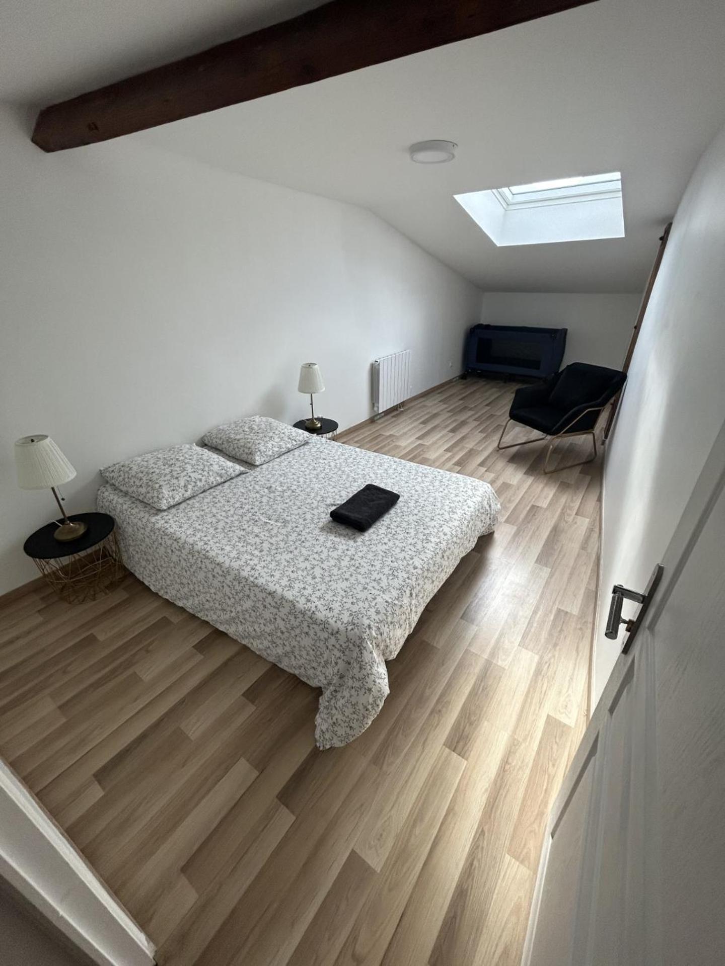 Grand Cru * Magnifique Duplex Au Coeur D'Epernayアパートメント エクステリア 写真